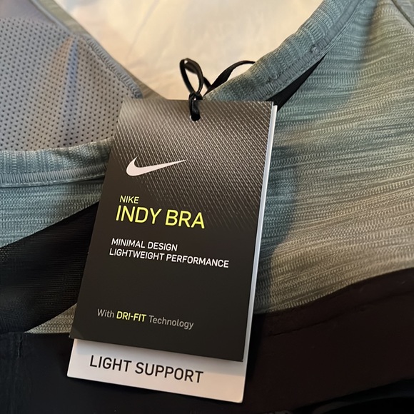 Nike Indy Bra - Picture 11 of 13